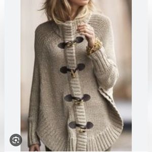 Michael Kors toggle cape / poncho / sweater with zipper and buttons